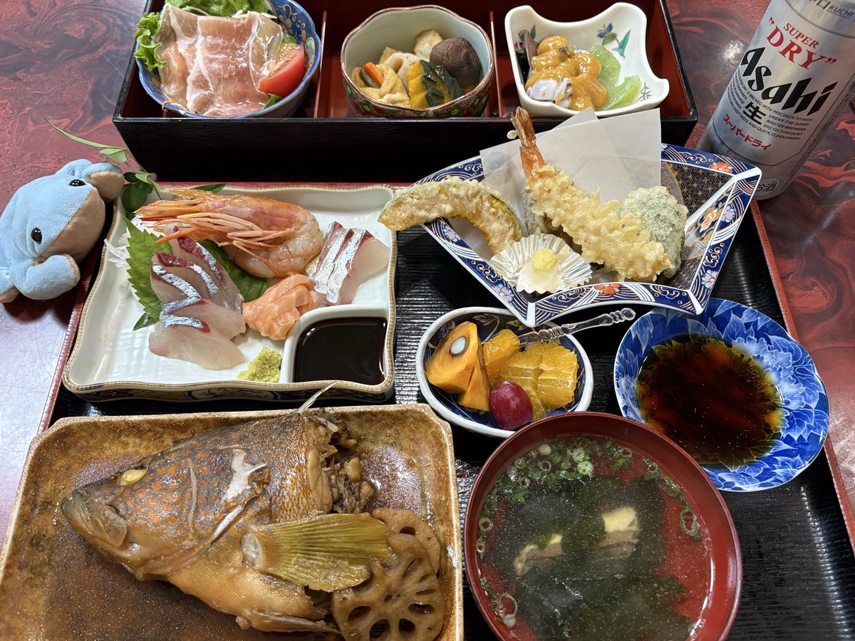 いっただっきまーーーす！！！！

#けろ散歩