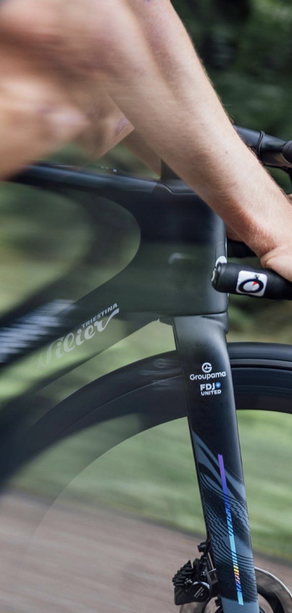 LeMondestGruel's tweet photo. Il est là, le nouveau vélo de GFDJ ! 

Wilier Filante SLR ID2 🤩 https://t.co/x7Kb8LwJnO