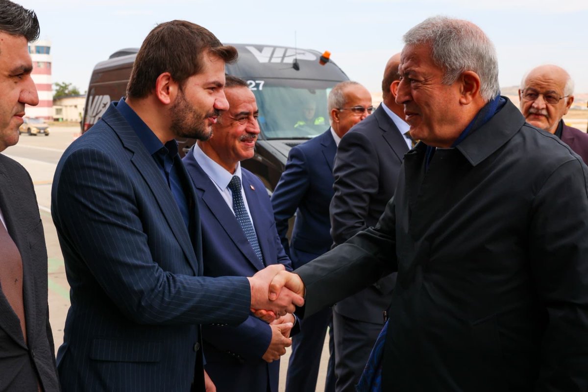 Bir dizi ziyaretler için Gazi Şehrimize teşrif eden önce ki dönem Milli Savunma Bakanımız ve Genel Kurmay Başkanımız, TBMM Milli Savunma Komisyonu Başkanımız Sayın Hulusi Akar’ ı havalimanında karşıladık. 

Gazi Şehrimize hoşgeldiniz Sayın Bakanım.

<a href="/hulusiakarmedya/">Hulusi AKAR</a>
<a href="/fmfedaioglu/">Fatih Muhaddis FEDAİOĞLU</a>