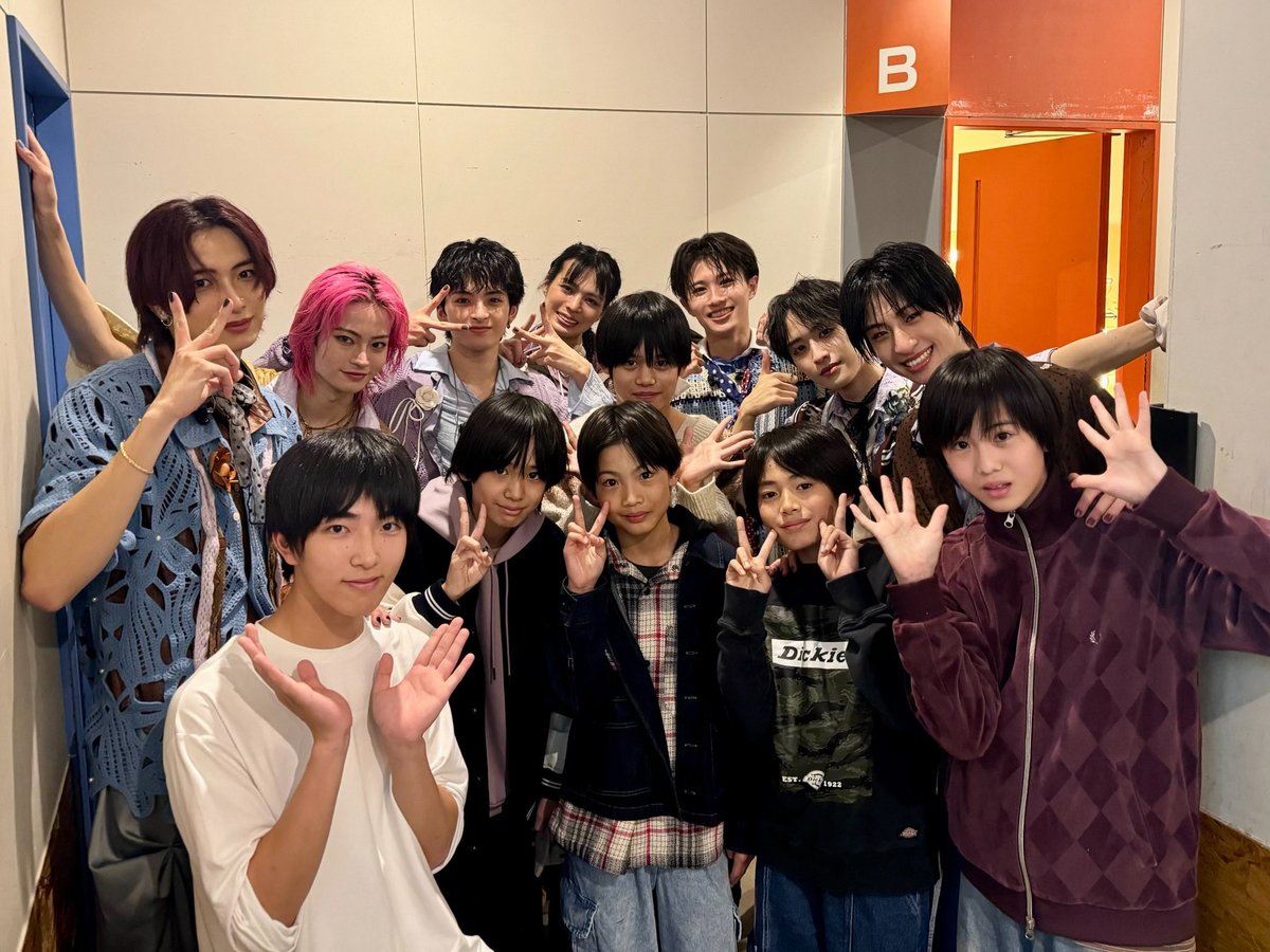 10/22(水)『龍宮城 LIVE TOUR 2025 - SHIBAI -』愛知公演に行ってきました！

7人から溢れ出る世界観にどっぷり浸からせていただきました🫠✨

#龍宮城 さんありがとうございました！

#龍宮城LIVETOUR_SHIBAI
#EBiDANNAGOYA #えびなご