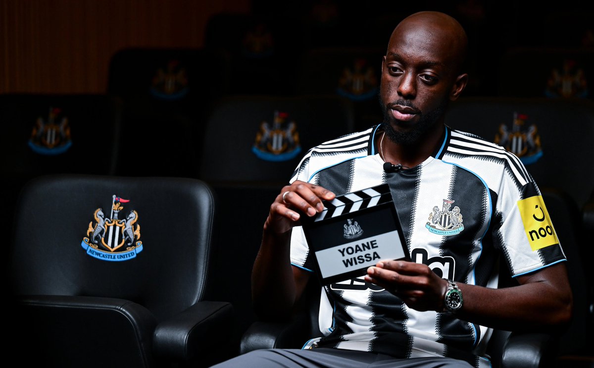 ⚫️⚪️🚨 إيدي هاو في المؤتمر الصحفي قبل مواجهة فولهام يؤكد بأن يوان ويسا بحاجة إلى برنامج تدريبي مشابه للبرامج التدريبية ماقبل إنطلاقة الموسم لمدة 6 أسابيع عندما يتعافى ويعود من إصابة الركبة ، مؤكداً أن ذلك لايعني بأنه لن يشارك في المباريات بل يتطلب الأمر صبراً عليه ، اللاعب سيعود