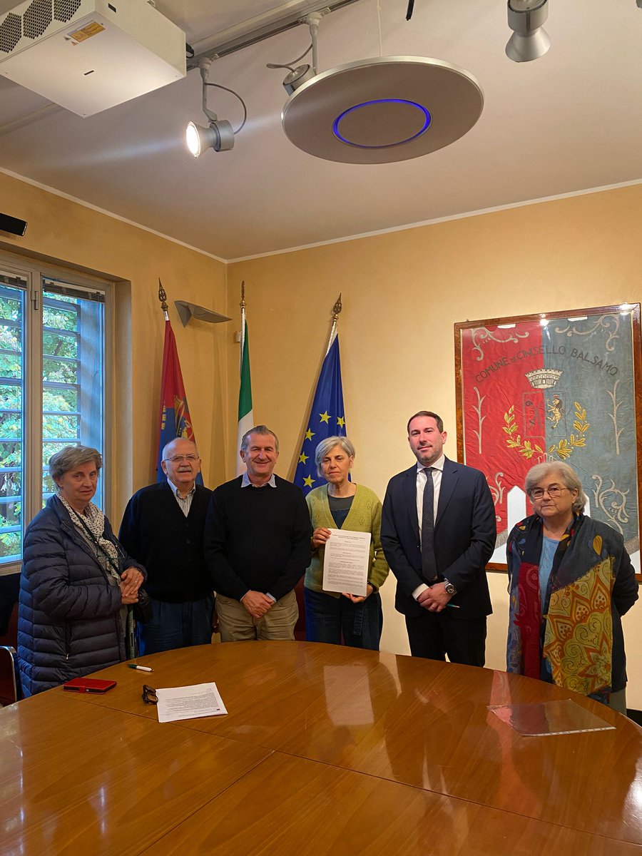 comunecb's tweet image. Comune e Tavolo Sant’Eusebio insieme per il quartiere!
Firmato l’accordo di collaborazione tra per rafforzare il dialogo e la collaborazione con le realtà associative, sociali e civiche del quartiere. bit.ly/4qIkfD9