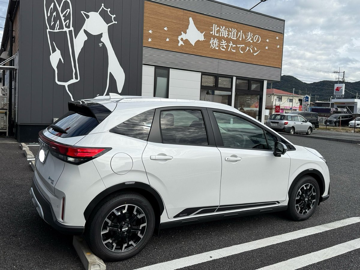 NonYukinofu's tweet image. #ノート　#AUTECH  CROSSOVER 4WD
納車されました。
#オーラNISMO に比べて視線が高い！
乗り心地が優しい！
回生ブレーキめっちゃ効く、リアブレーキをメインで使ってるみたいで心地よい❤️
AOG里帰りミーティングはこれで行くよ！