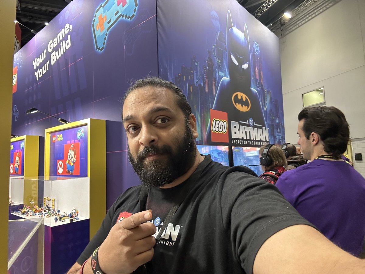 Gehans_World's tweet image. At EGX? Drop by the @LEGO_Group booth and try out @LEGODCGame and say hi to me!!