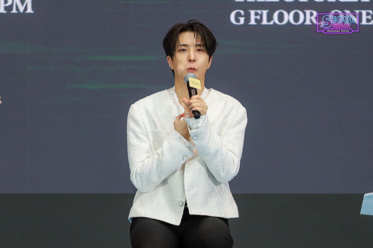 #SeoulStation : มวลความน่ารักถึงไทยแล้ว!! “ยองแจ” ในงานแถลงข่าวคอนเสิร์ต “YOUNGJAE ASIA TOUR [Fermata] IN BANGKOK” วันนี้ ☺️💚
.
#YoungjaeAsiaTourinBKK 
#Fermata_inBKK
#영재 #YOUNGJAE
#เดลินิวส์