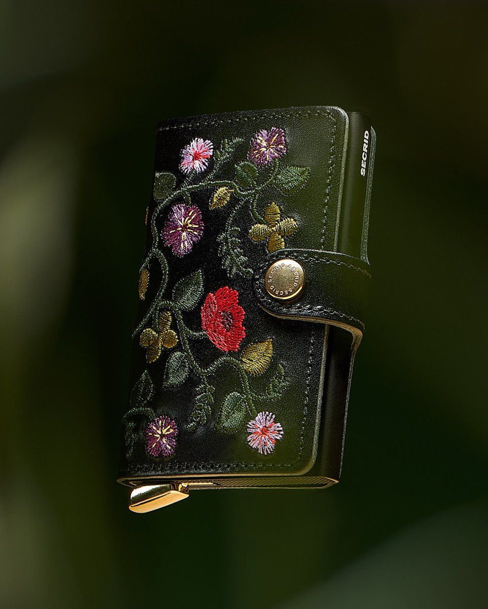 SECRID Premium ~ Stitch Floral 🌺 Available in Black or Olive coloured Italian leather and beautifully detailed with eight coloured floral embroidery.