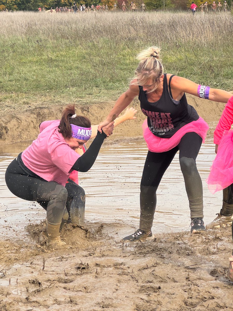 CEBATEC_BIM's tweet image. 🎀 Mud Girl 2025 🎀
Nous avons franchi 17 obstacles sur 5 km, et découvert toute l’intensité du Mud Girl Lyon 2025💪
Félicitations à chacune d’entre vous !

#CEBATEC #COSINUS #ENERPOL #FBSCONCEPT #MudGirl #MudGirlLyon #GirlPower #Solidarité #OctobreRose #LutteContreLeCancerDuSein