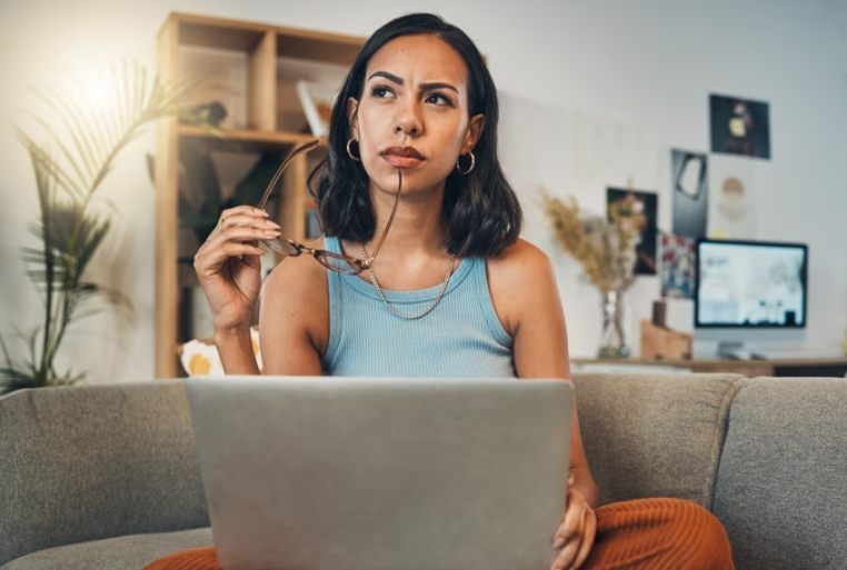 En tant que particulier investisseur, vous hésitez peut-être entre ouvrir un Plan d’épargne en actions (#PEA) et une #assurance vie. Rendez-vous sur notre site pour un article comparatif. 👉👉carac.fr/actualites/ass…