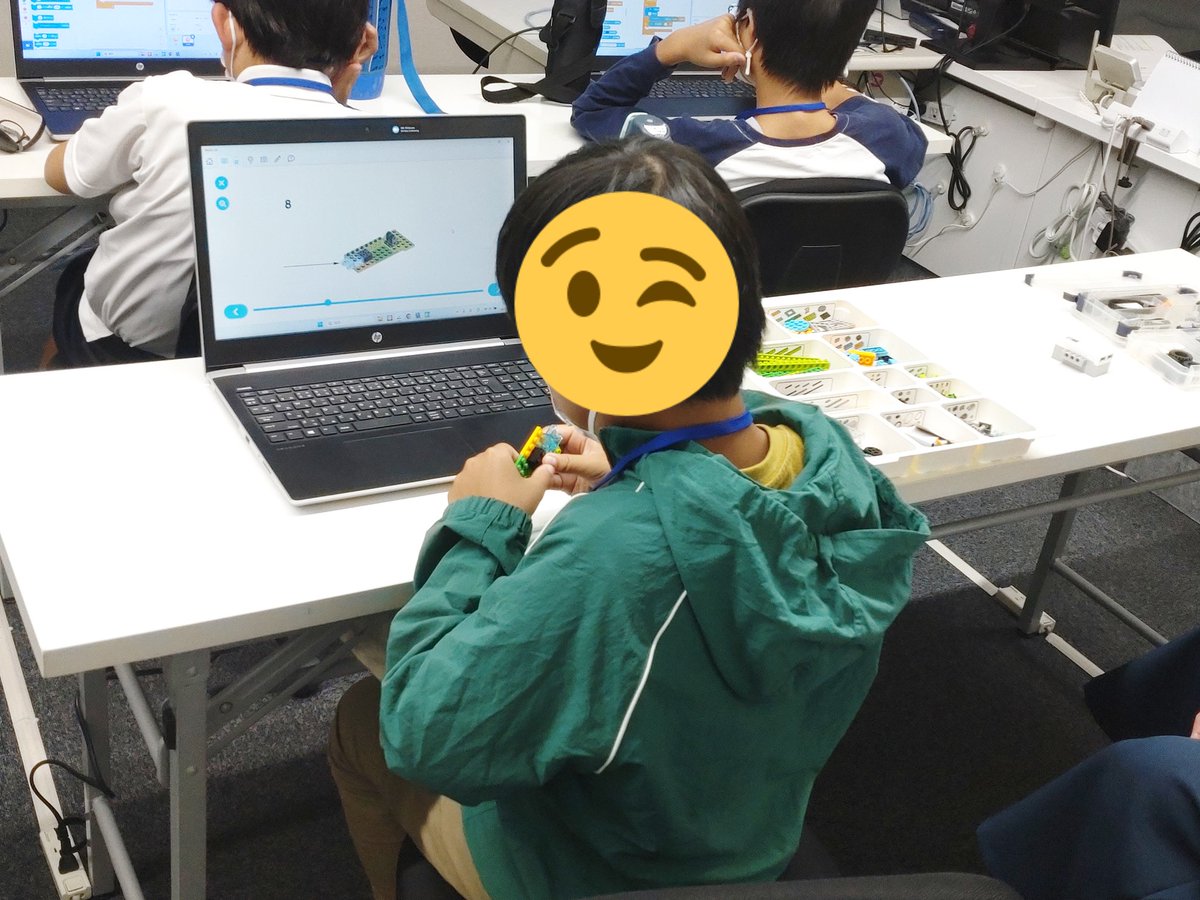 it_lecture's tweet image. 平日にしては多めの4人。
今日が初めてロボットを作る受講生は、恐る恐る触っています。
今月から中級と、年内に中級になりそうな受講生は、はらぺこあおむしの動きを見て、自分で考えて作っています。

AB-Netキッズプログラミング講座 abnet.co.jp/kids/

#キッズ #子ども #愛媛 #松山
