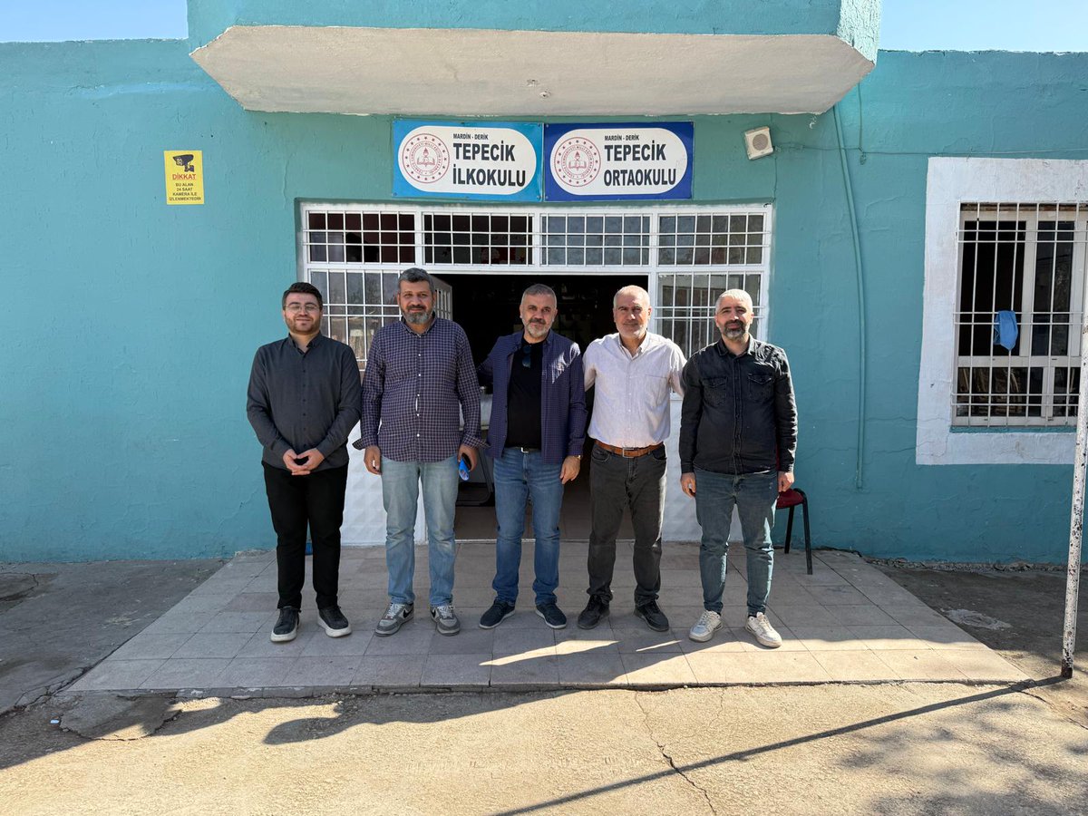 Yönetim kurulumuzla beraber sendikal çalışmalar kapsamında Tepecik İlkokulu/Ortaokulu'nu ziyaret ettik. İlgi ve alakalarından dolayı okul idaresine ve öğretmenlerine teşekkür ederiz.
<a href="/ebsmardin/">EBS Mardin</a>