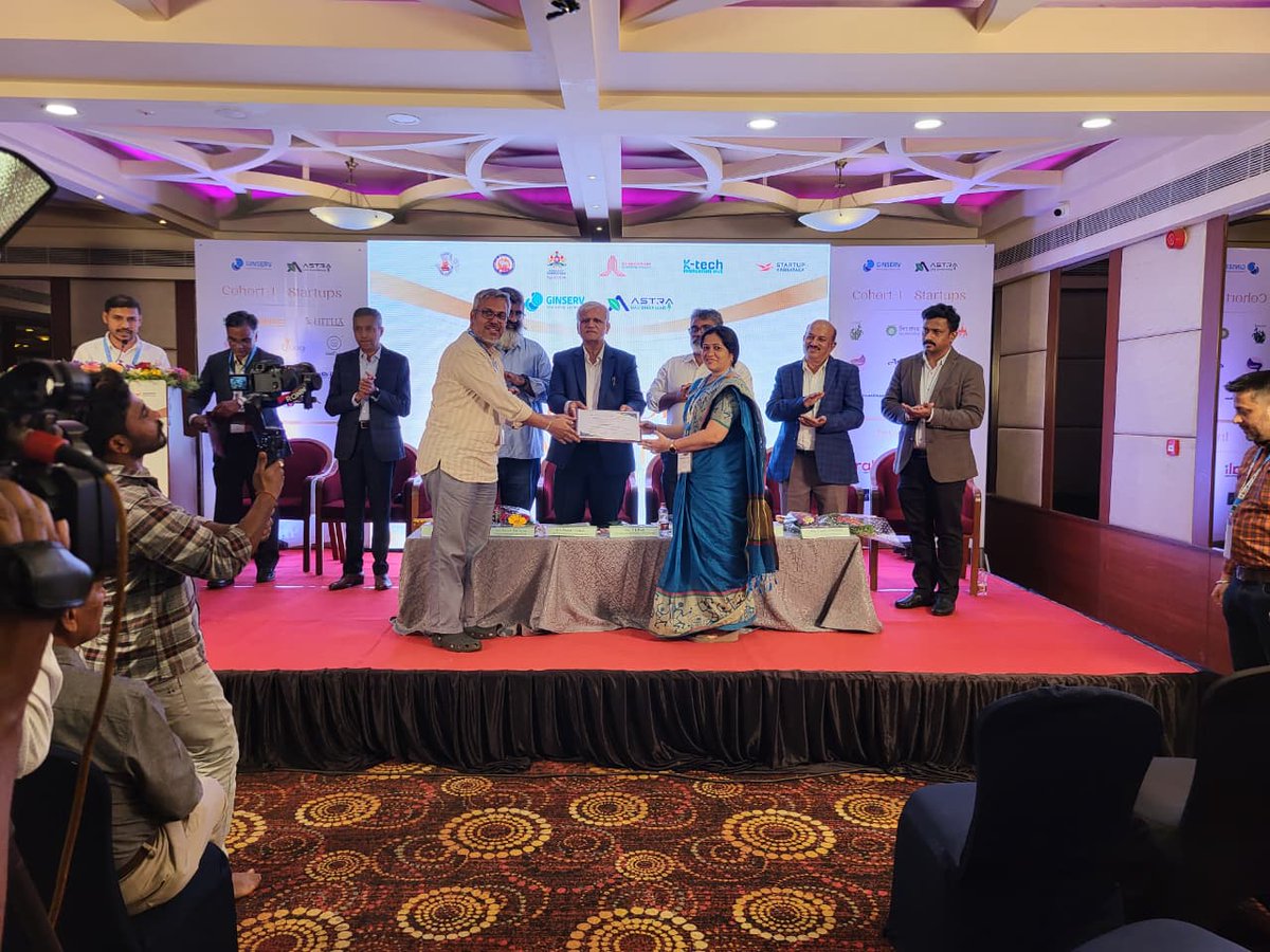 Dostbin4u's tweet image. Celebrating Growth, Innovation, and Sustainability! 🌿

@Ginserv2009  , @ITBTGoK , @startupindia @startupkarnataka
#DOSTBIN #GINSERV #WasteToWealth #StartupIndia #Sustainability #Innovation #CircularEconomy #GreenTech #Entrepreneurship