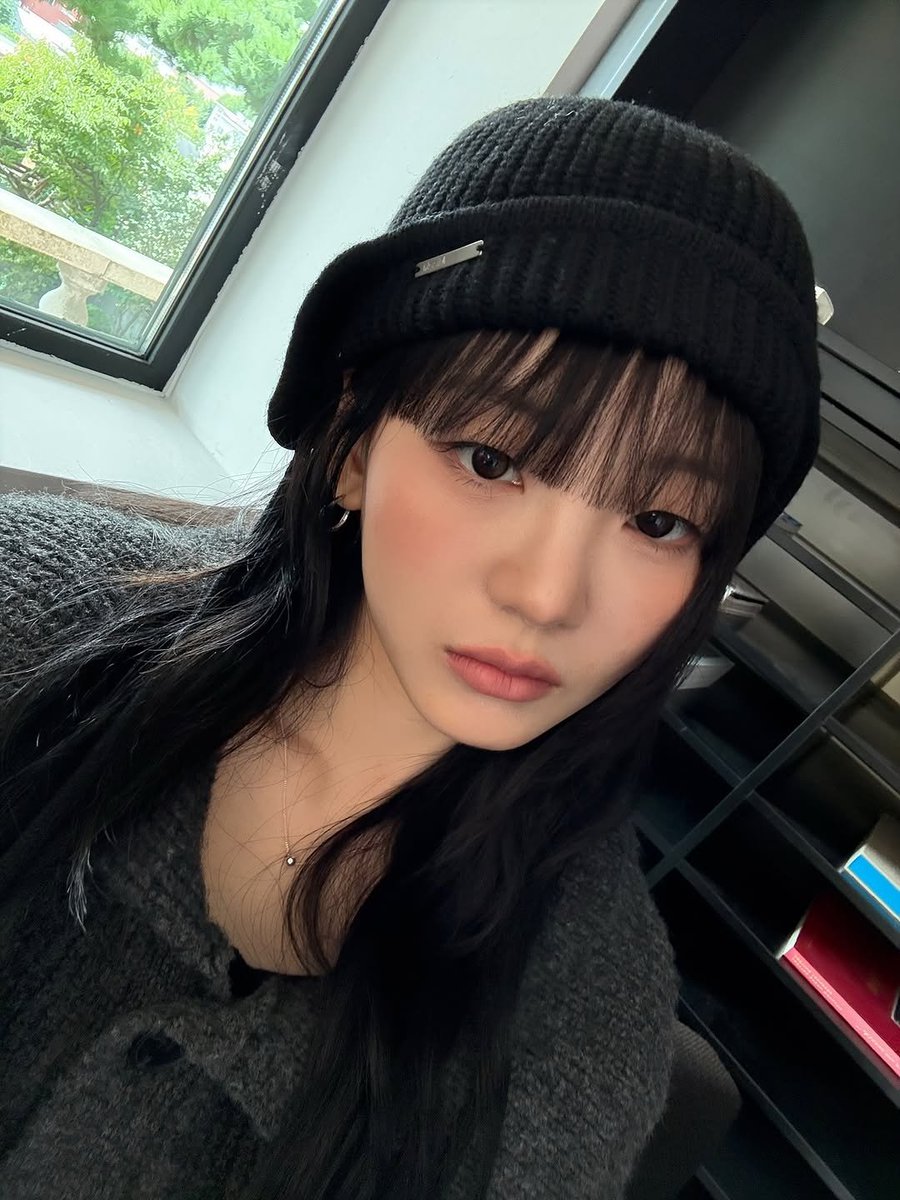 𝐅𝐑𝐈𝐃𝐀𝐘. tweet media