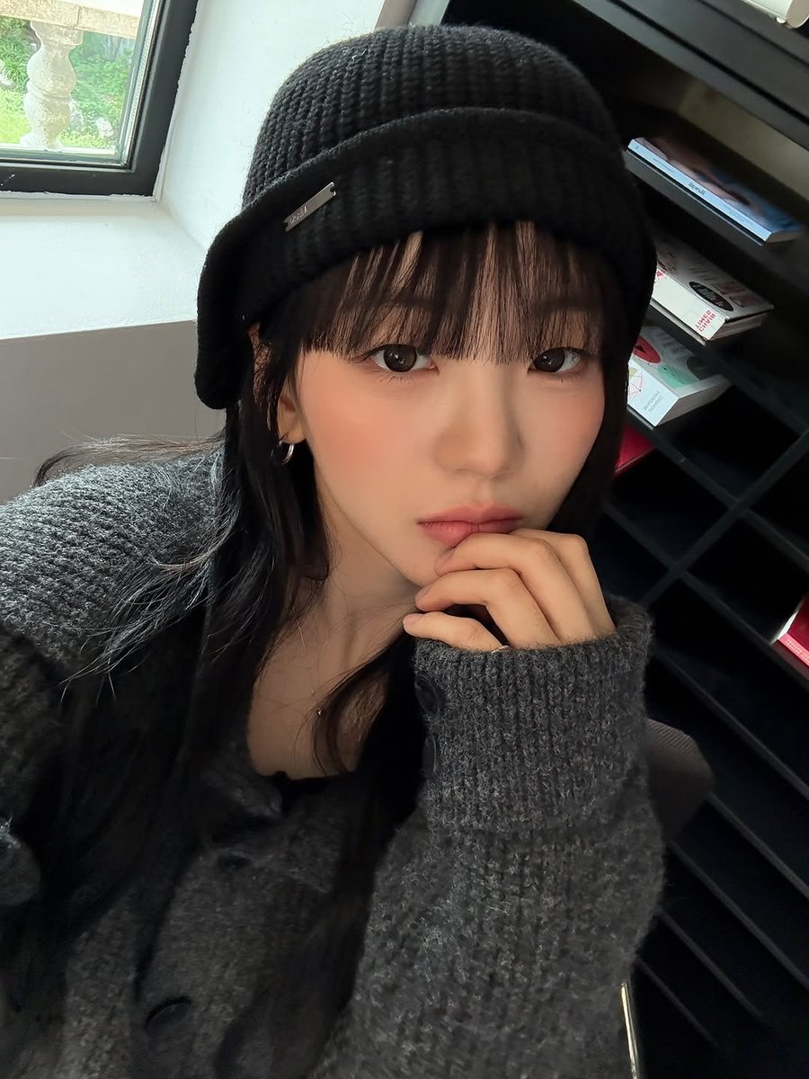 𝐅𝐑𝐈𝐃𝐀𝐘. tweet media