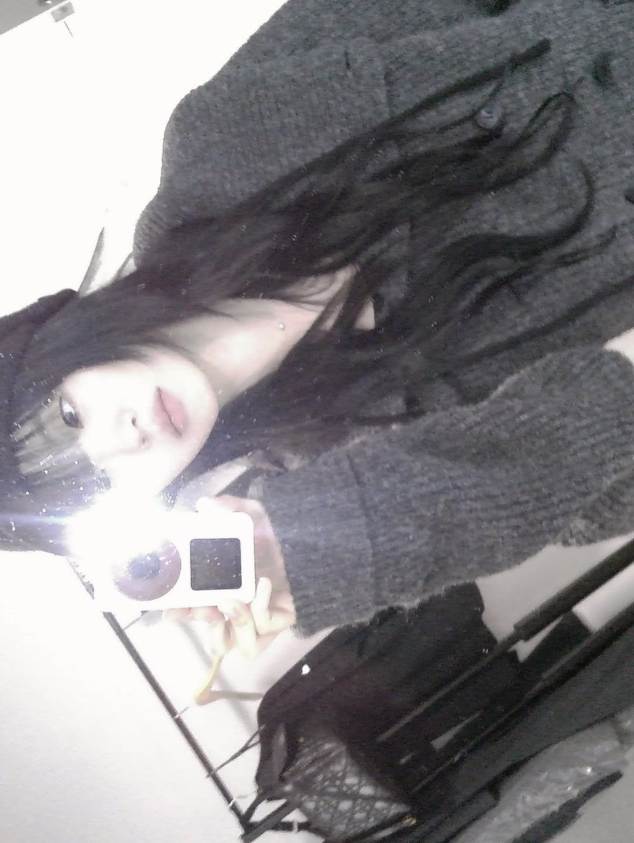 𝐅𝐑𝐈𝐃𝐀𝐘. tweet media