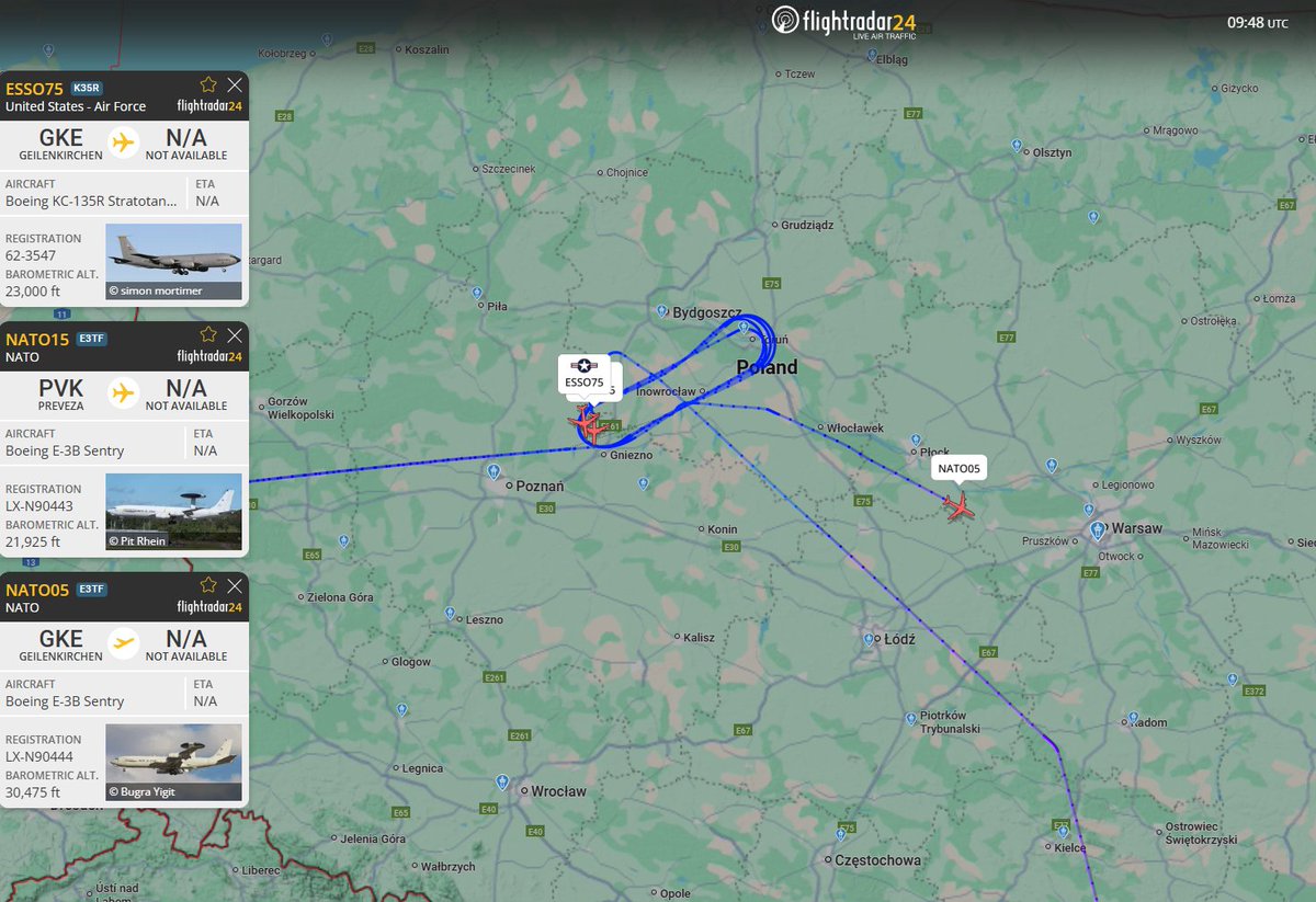 PolishMilRadar's tweet photo. 📅24.10⌚️11:49LT - ✈️ Drugi AWACS na tankowaniu

Zakończyło się tankowanie w strefie TSA28 SARA z udziałem ✈️ #ESSO75 🇺🇸 oraz ✈️ #NATO05, który udaje się prawdopodobnie do "Rejonu Wykonywania Misji AWACS PL4". W TSA28 zameldował się z kolei drugi ✈️ Boeing E-3A Sentry AWACS "LX-N90443" #NATO15, który z kolei wystartował z lotniska Aktion #LGPZ w Grecji 🇬🇷 i teraz to on będzie tankował się z #ESSO75
🔗https://t.co/Sm7O37Wjof

#POLMILRADAR