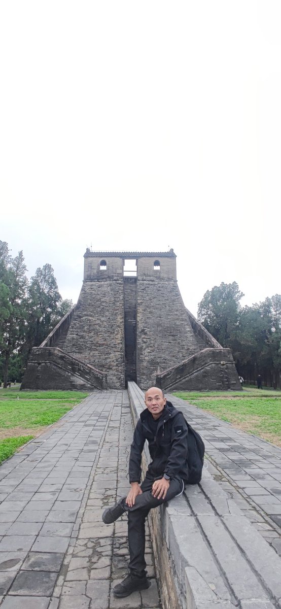wangjiangliang's tweet photo. 中岳庙，太室阙，嵩阳书院 https://t.co/Ew42GbAfTJ