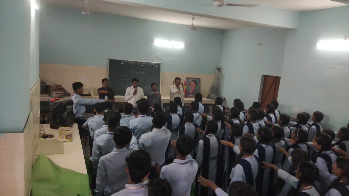 gauravsoni032's tweet photo. तंबाकू मुक्त युवा अभियान 3.0 (TFYC 3.O) अंतर्गत जिला कबीरधाम में की जा रही गतिविधियां एवं जागरूक कार्यक्रम। https://t.co/M6inRhAsaN