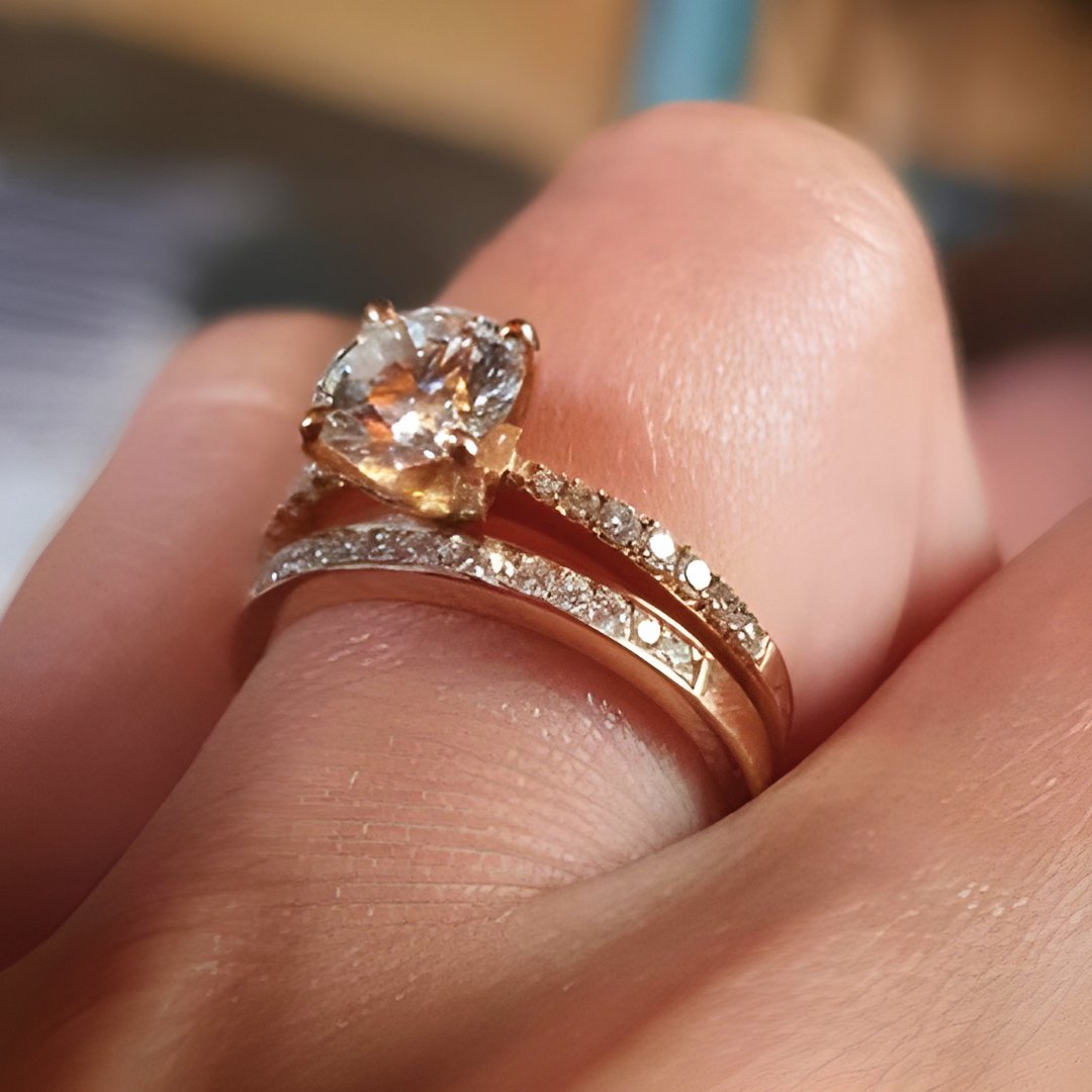 AngelicDiamonds's tweet image. We love seeing our creations worn with love. 💍
Thank you, Gemma, for sharing your stunning rings! ✨
#AngelicDiamonds #RealLoveStories #CustomerPhoto