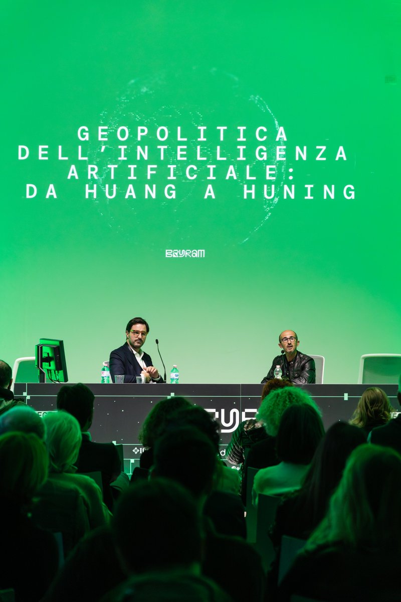 🚀 Geopolitica dell’intelligenza artificiale: da Jensen Huang a Wang Huning 

Alessandro Aresu • Lorenzo Castellani

Oltre le paure e le narrazioni dominanti, l’intelligenza artificiale è il racconto del nostro tempo: un intreccio di potere, sapere e visione.

<a href="/alearesu/">Alessandro Aresu</a> | #MAXXI