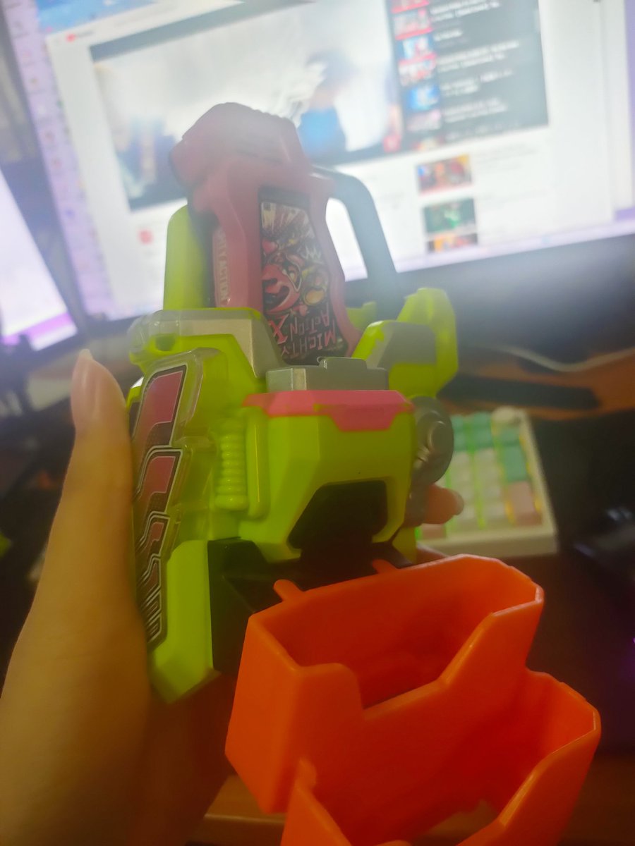 Have i said on twitter that i used to be a Kamen Rider Fan?

I being a fan since i was a little kid and my first ever Rider i watched is Showa Era cuz my dad have a disc of it

I stop follow the franchise after Zi-O Ended

I remember i have Ex-aid Driver in my closet lol