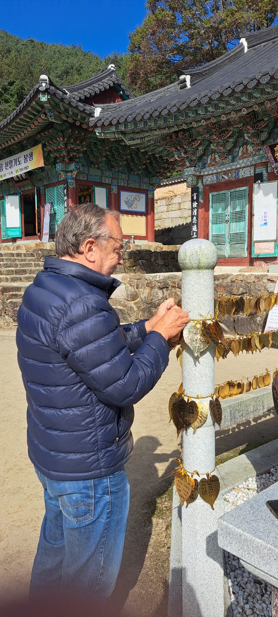 Laurent de Vries tweet media