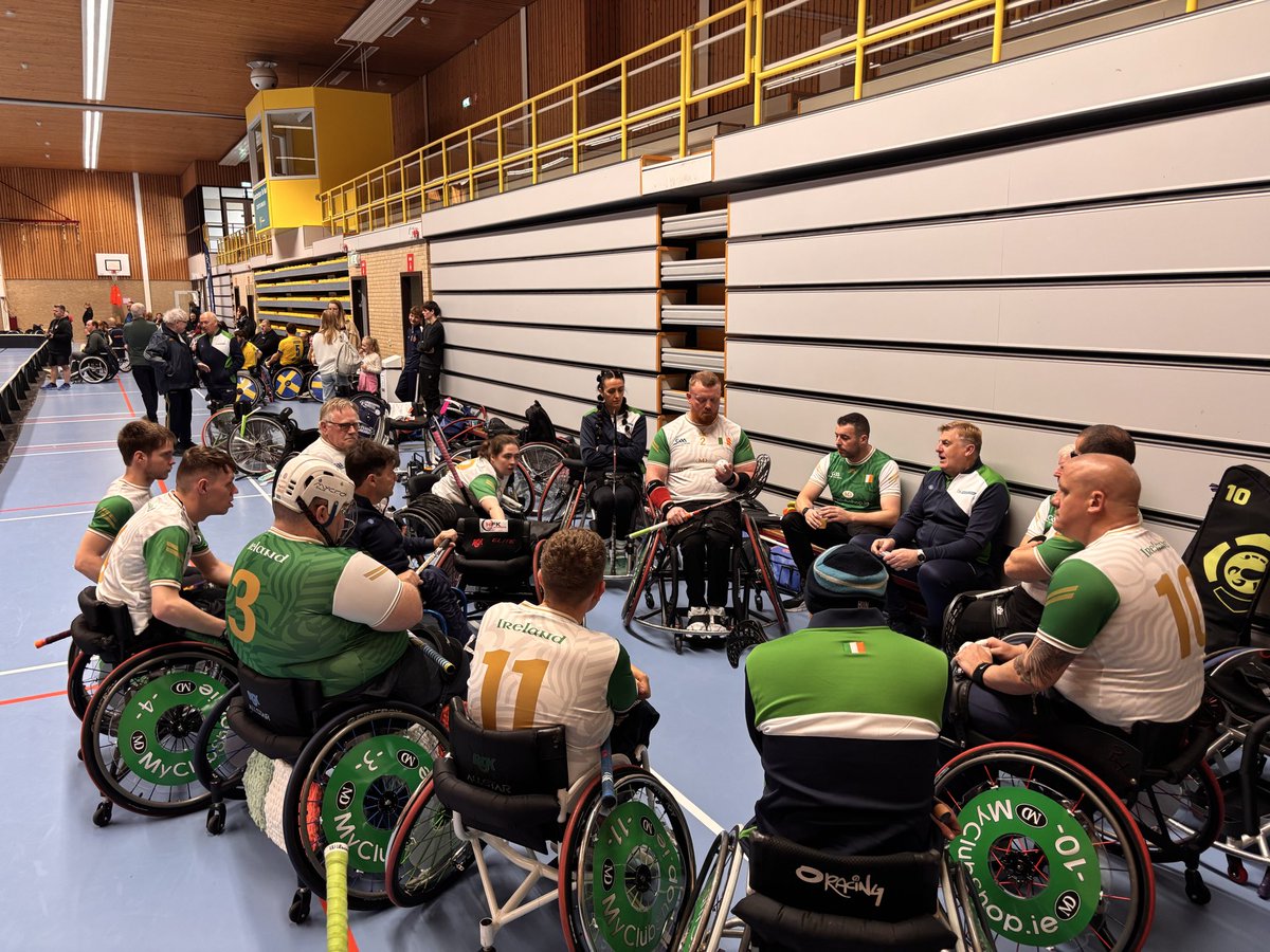 Team talk before Ireland play Sweden 🇮🇪🇸🇪