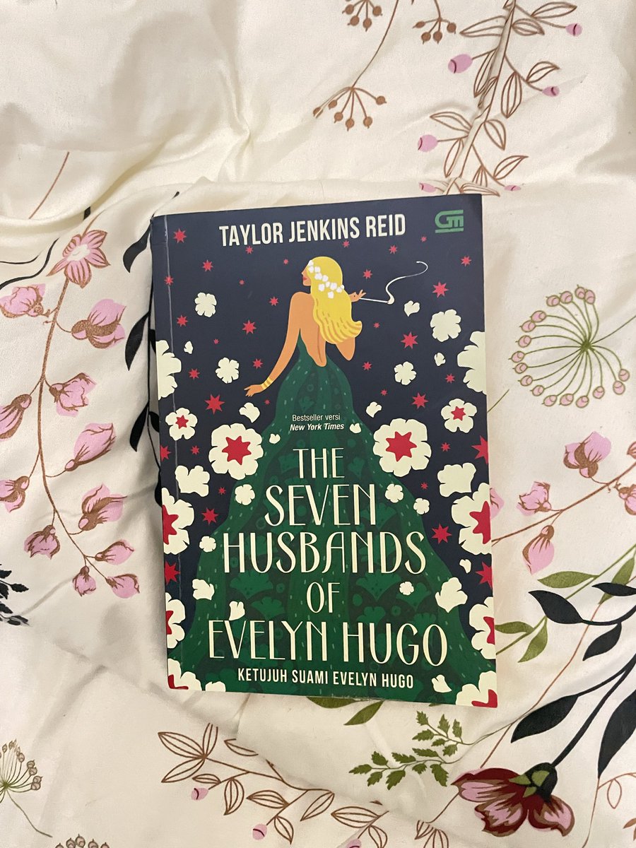 whinchessy's tweet image. Preloved Books
Moots tolong retweet ya💓

ind
The seven husbands of evelyn hugo (-kertas ada sedikit bercak kuning) 70K
Pusaka Candra (-ada hand sign di halaman depan, underline di dua halaman) 65K

Eng
The first law  ( buku pertama preloved condi,dua buku lain new unsealed) 635K