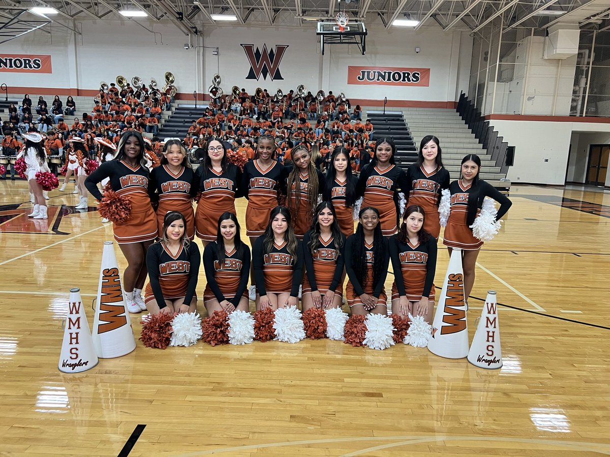 JordoSimmons's tweet image. Ready for the WFAA Game of the Week Pep Rally celebrating a big win yesterday!!!! @westmesquitehs #westsidebestside #westsidestandard