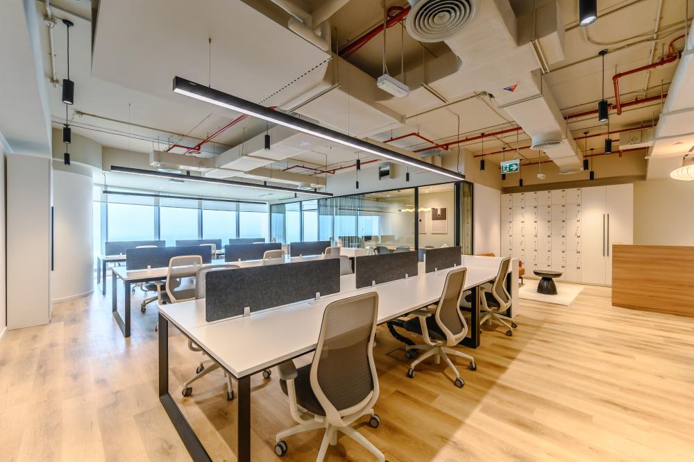 CushWakeCore's tweet image. Cushman &amp;amp; Wakefield Core advised Arcera Life Sciences on their new Abu Dhabi HQ at RICE Sky Tower.
Three offices leased, totalling 4,348 sq ft, marking Arcera as the first tenants in the centre.

#ADGM #AbuDhabi #OfficeLeasing #CushmanWakefieldCore