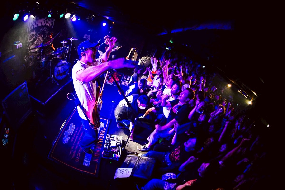 dbx_official's tweet image. 2025.10.23
dustbox presents.
“TRAINING DAYS 2025”
w / NO HITTER
at 新宿ACB

ありがとうございました！

#TRAININGDAYS2025
#NOHITTER
#dustbox

@ruihashimoto