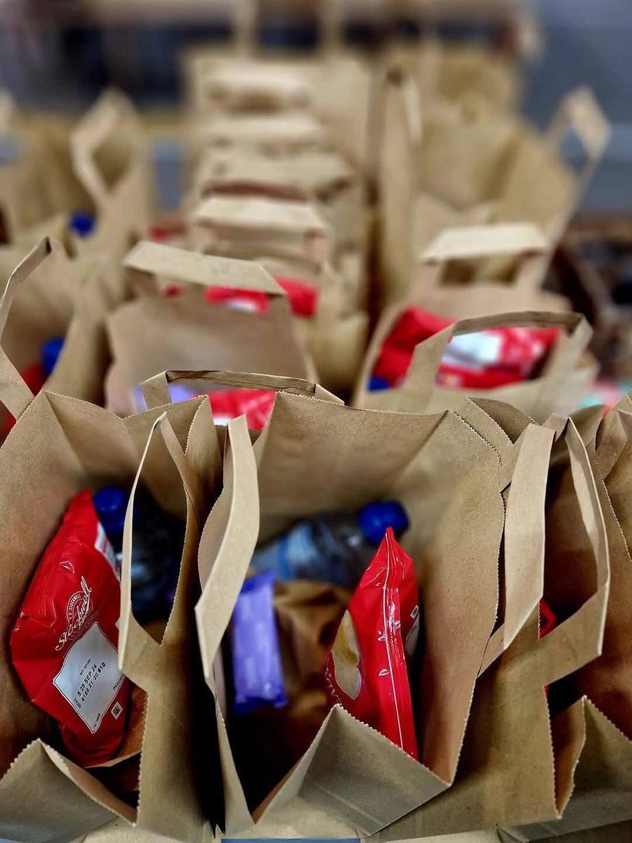 PIEd_PIEper's tweet image. Morning 🏴󠁧󠁢󠁷󠁬󠁳󠁿

The school holidays are here, and we&apos;ll be doing the usual free packed lunches in @TyPawb Wrexham starting Monday! 👍

Diolch 

#Wrexham #freefood #kids #octoberHalfTerm #schoolholidays #freepackedlunches #School #kidsactivities #halfterm