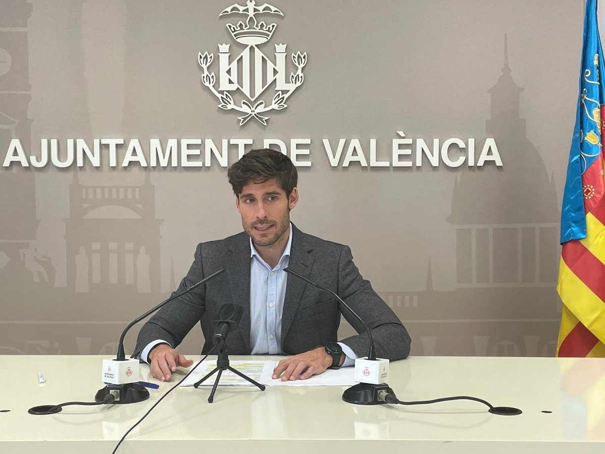 AjuntamentVLC's tweet photo. 🔶 Acords #JGL
▪️ Adquirir 134 vivendes a #laTorre per tanteig
▪️ Renovar xarxa aigua potable
▪️ Catàleg criteris técnics mobiliari urbà
▪️Adjudicar contracte #010 📞
▪️Millora enllumenat #barris i #pedanies #DANA
▪️Gestió 4 #centres de dia #MajorsVLC
▪️ Ajudes #natalitat 2026 https://t.co/XdNEvmsUxd