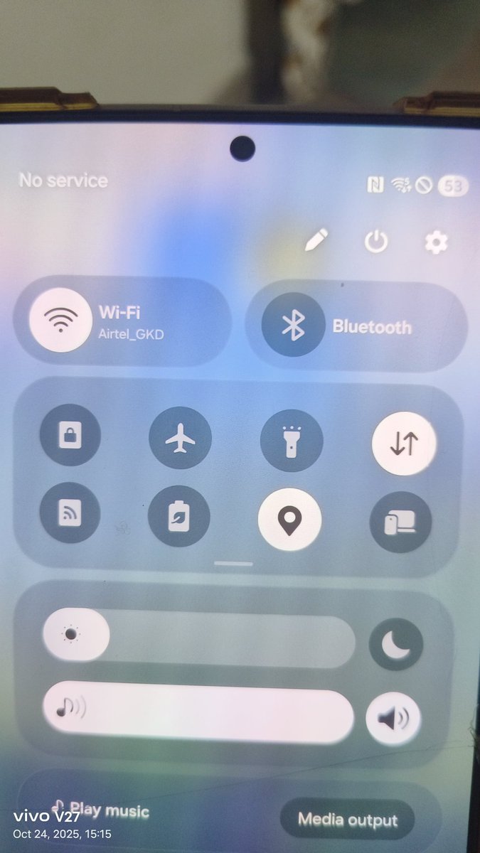 dasvikas82's tweet photo. @airtelindia No service, Emergency call https://t.co/1mmRnHxwui