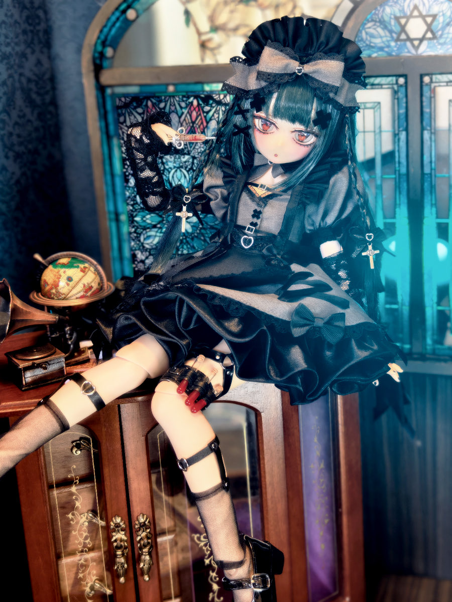 こちらのリボンたっぷり愛が重め❤︎な新作のサブカル系なメイド服など整い次第BOOTHする予定です！よろしくお願いします〜