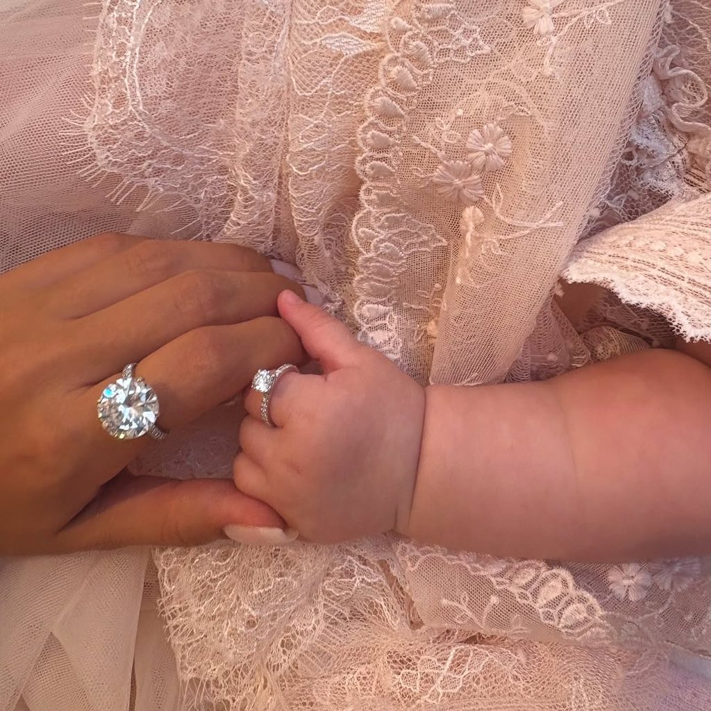 عالم المجوهرات (@f4shionall) on Twitter photo 