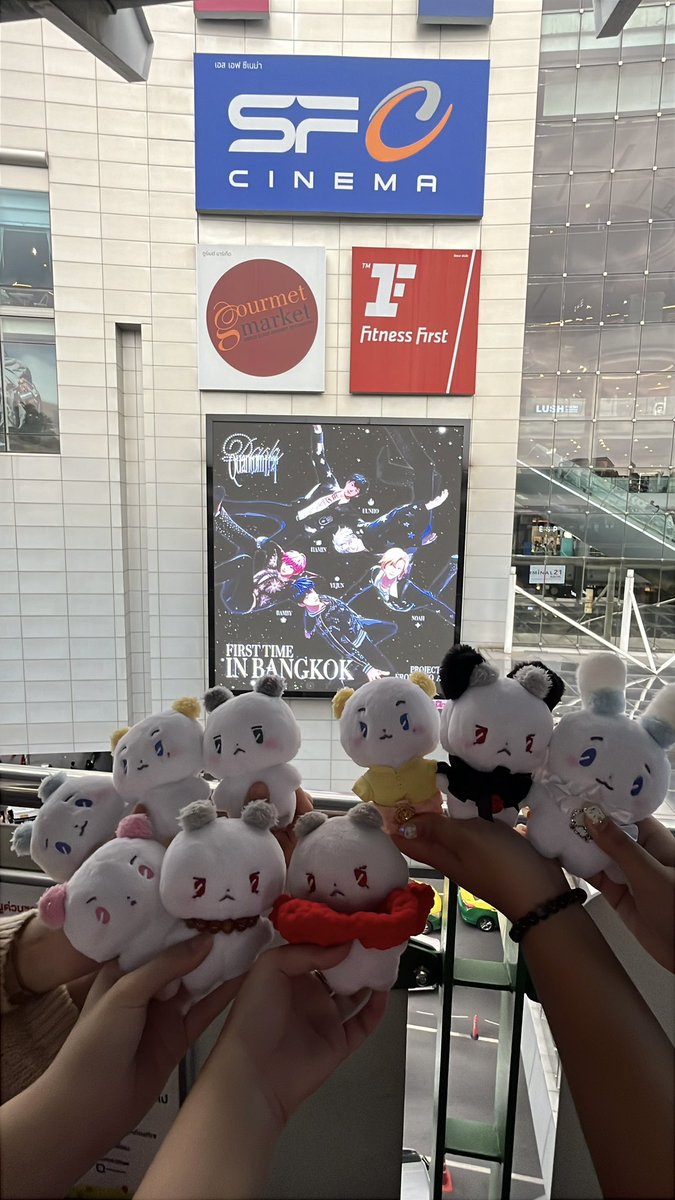 spkblablaaa's tweet image. ป้ายที่ terminal 21 ฟินมากก มีแต่เพ้บเต็มไปหมดเลย ㅜ ㅜ💙💜🩷❤️🖤
#TtoAProjectTH
#พบPLAVEทั่วไทย 
#2025_PLAVE_Asia_Tour 
#DASH_Quantum_Leap
#PLAVEBKK2025