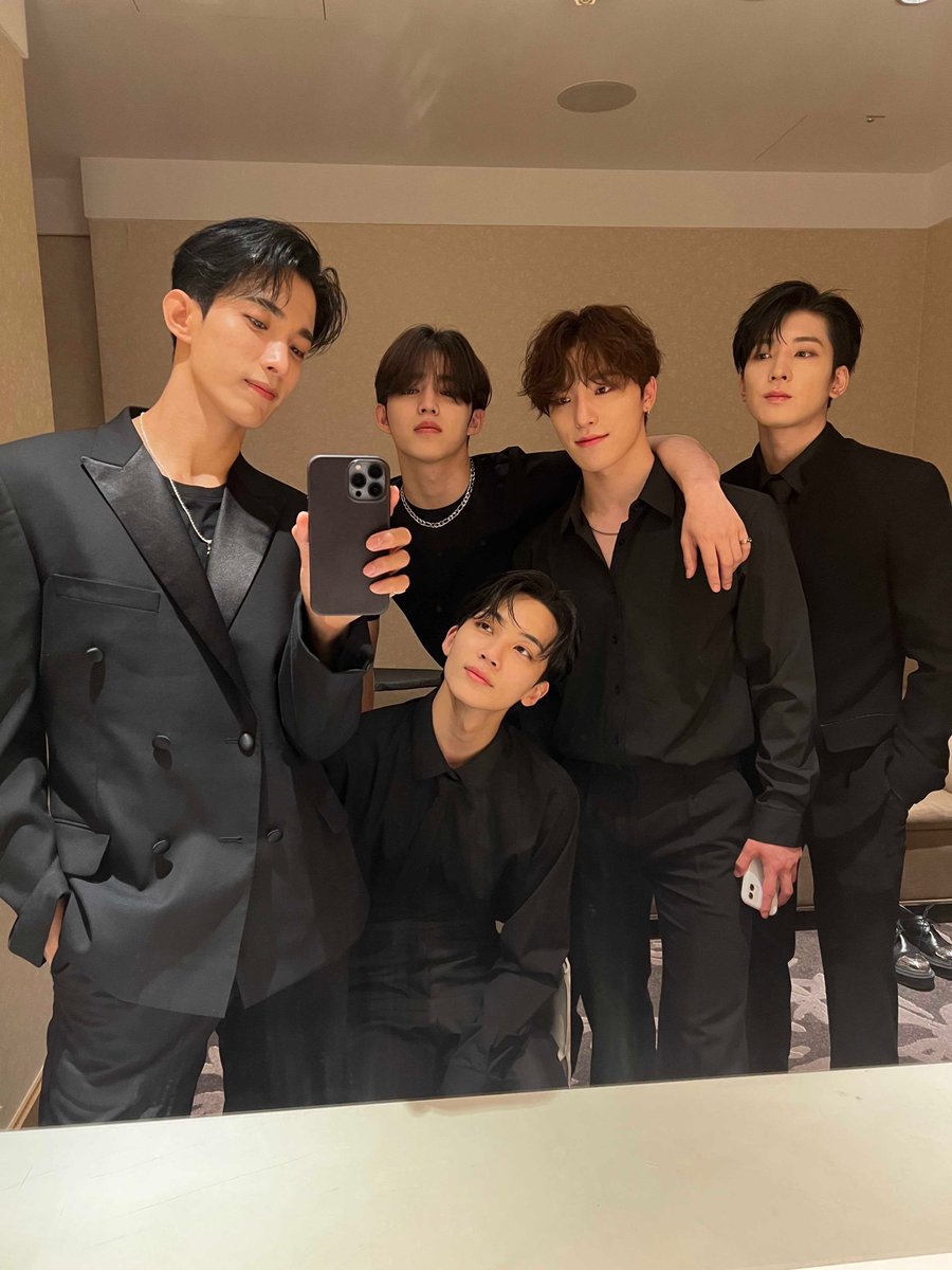 wonubliss's tweet image. 🖤🖤🖤🖤🖤 
#2025MAMAVOTE #SEVENTEEN
