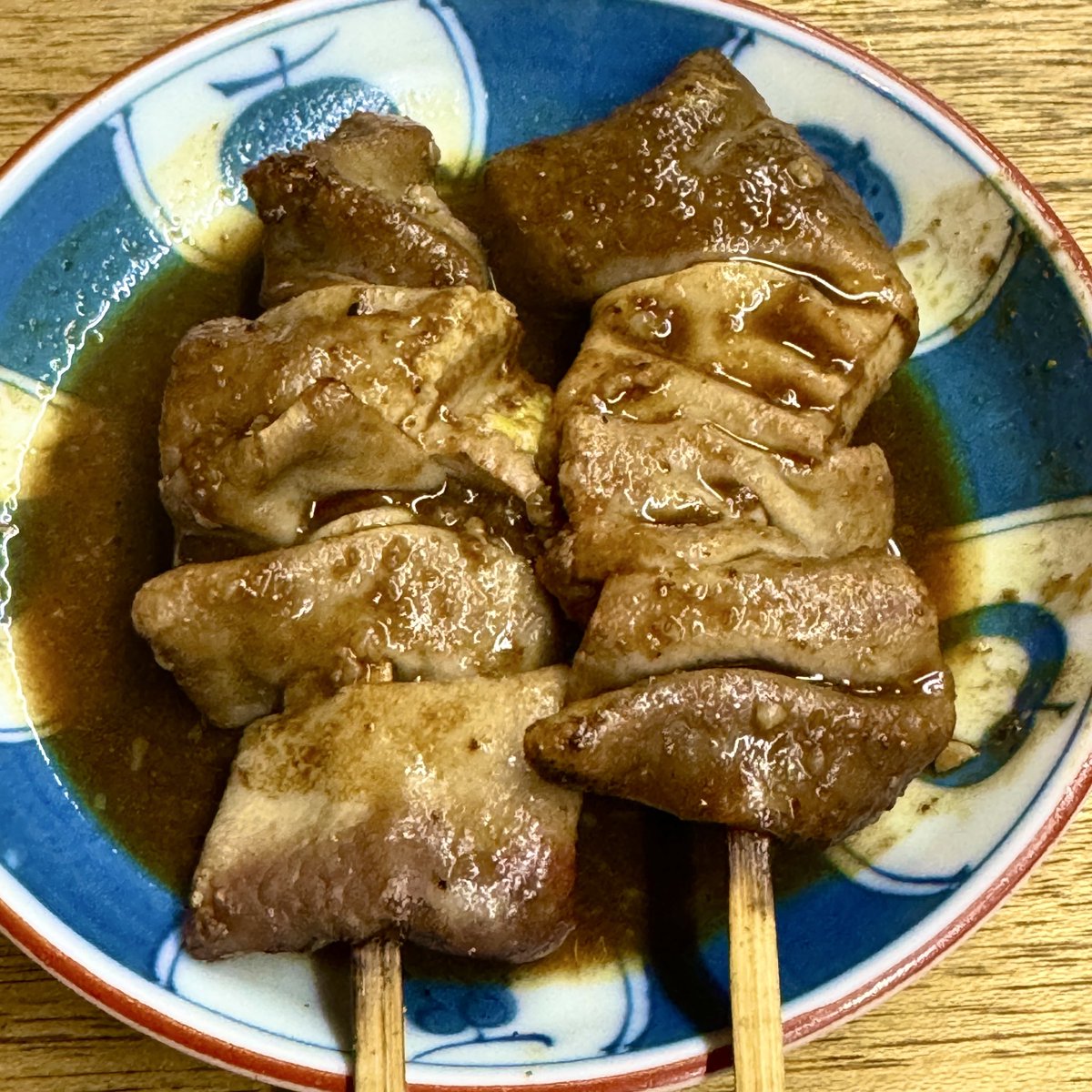 tinytinykingdom's tweet image. 金よ宇、鍋前にイン、マロちゃんが介護してくれるが如く、厳しくしてくれて、ありがたやま、どんどんチコちゃんでお願いします🙏18時前に空席が、張り詰めた緊張感がちょいとゆるんで、琥珀色の世界に癒される😅ごちそうさま😋#マロちゃんの宇めおかわり心地よい #じゅんちゃんからの直渡しに萌える