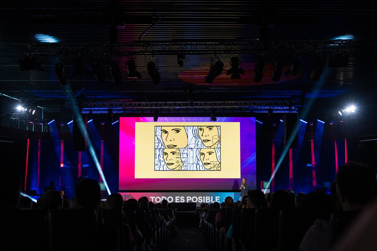 AndresGarciaM's tweet photo. @david_bonilla @tarugoconf @aitorciki @stripe Cómo montar tu propio banco online por Paloma Barreiro, Head of Digital Product de B100 @pombita @SomosB100 @tarugoconf #TRGx https://t.co/UoSWNmoyno