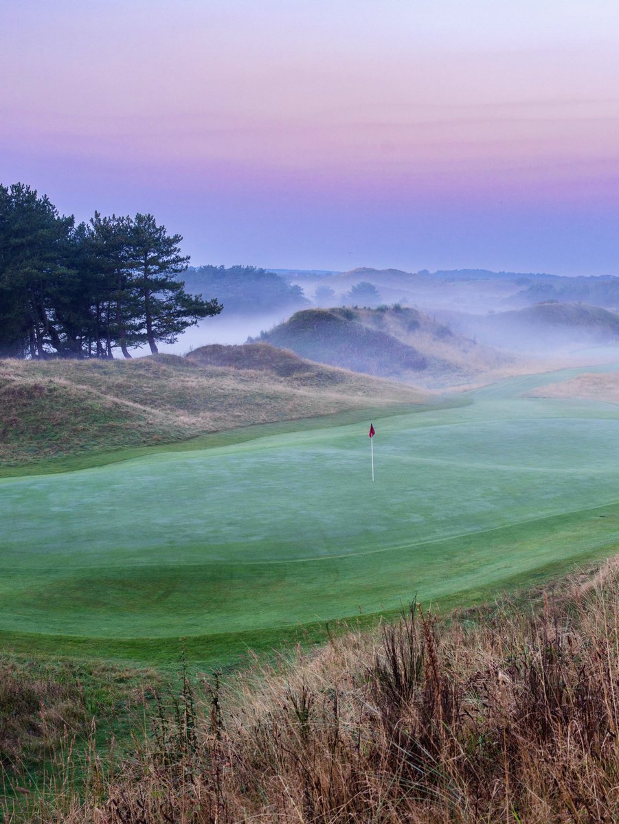 The 16th at Hillside, wrapped in October mist 🍂 #linksgolf #hillsidegolfclub #top100golf
