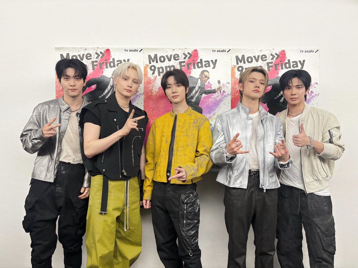 [#今日のTXT] 251024 #TOMORROW_X_TOGETHER
MUSIC STATION

#Mステ をご覧いただいたみなさん、ありがとうございました💙
#TXTと過ごす秋 まだまだ続きます！

#TXT 
#TXT_Starkissed #Starkissed #CantStop