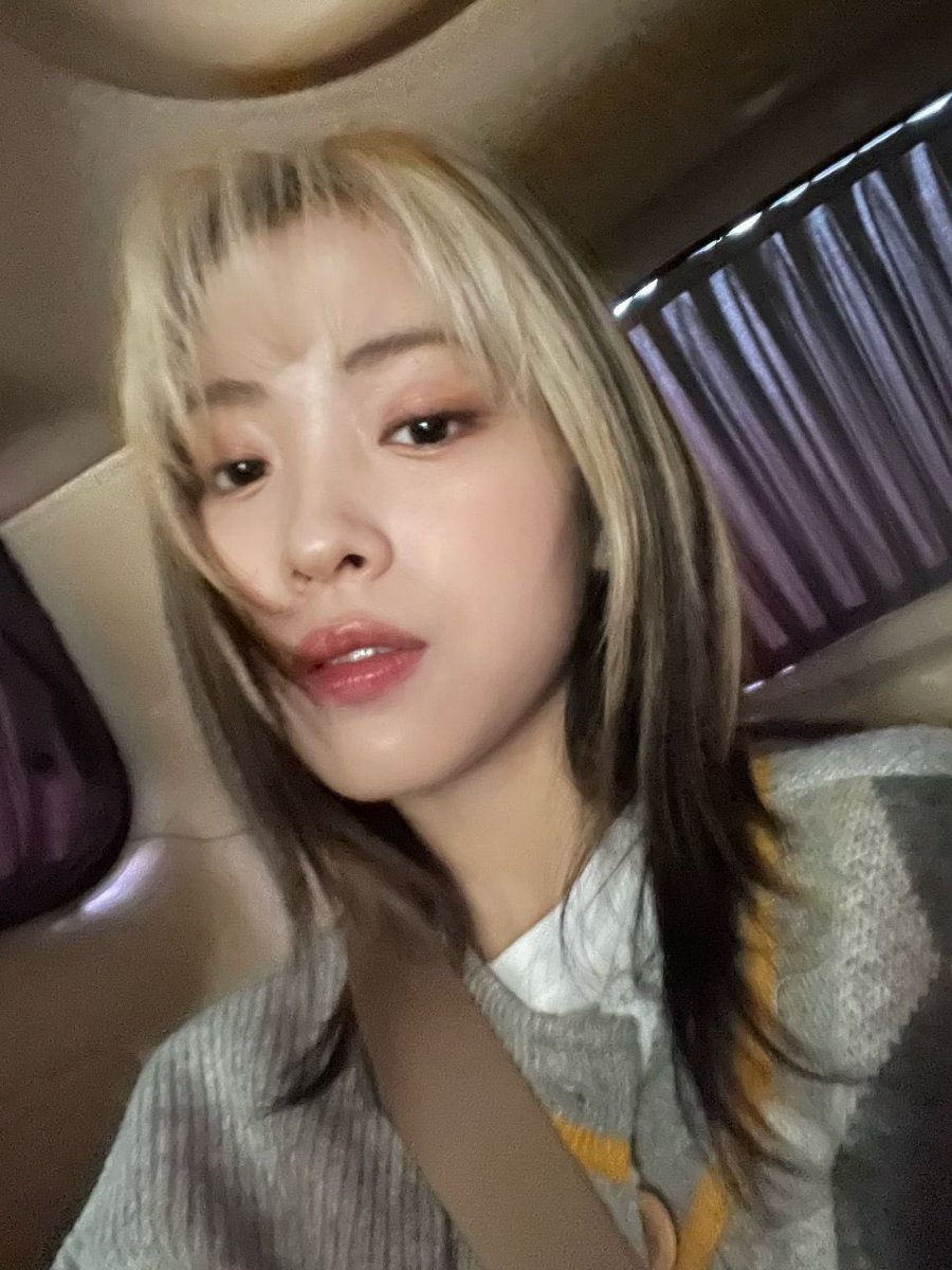itzybubblle's tweet image. [ 050322 ]  - 🐱