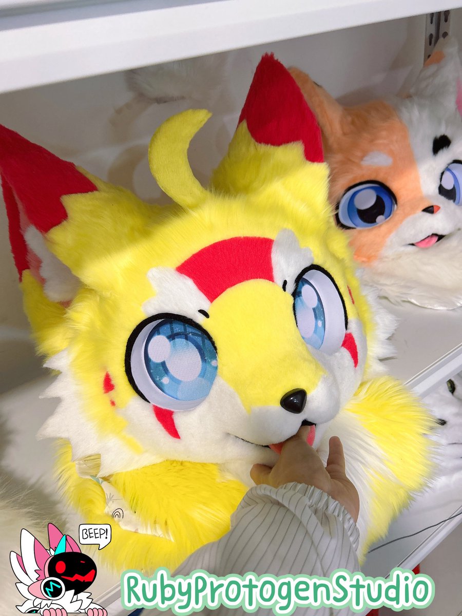 Ruby_protogen's tweet image. It's a free fullfursuit for friend @itihi3 💕💕a gift😉
Send head preview first.
#fursuit #fursuitmaker #fursuithead #fursuitcommission #rubyprotogenstudio
#kemonofursuit
