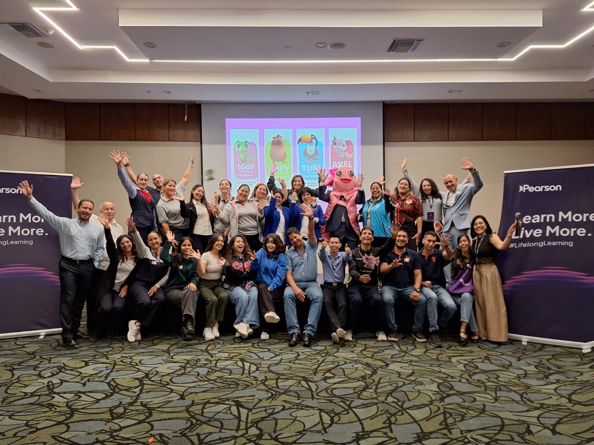 Guayaquil’s top schools showed up for the launch of Small Big Things and Tiny Big Things. Some teachers were able to stay for the “Tiny/Small Big Picture!”  Thanks Everybody!