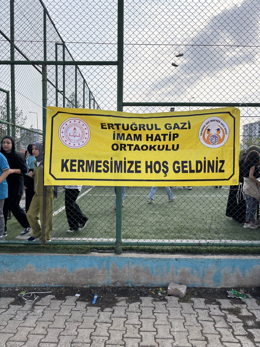 İl milli eğitim müdürlüğümüzün bünyesinde bulunan bütün okullarda yapılan FİLİSTİNE YARDIM KERMESİne katılan tüm öğretmen,öğrenciler ve velilerimize çok teşekkür ederiz.<a href="/Diyarbakirmem/">Diyarbakır İl Millî Eğitim Müdürlüğü</a> <a href="/kayapinarmem/">Kayapınar İlçe Millî Eğitim Müdürlüğü</a> <a href="/tcmeb/">Millî Eğitim Bakanlığı</a> <a href="/Yusuf__Tekin/">Yusuf Tekin</a> <a href="/makdogan0202/">Mahmut Akdoğan</a> <a href="/Kayahansubasi/">Kayahan Subaşı</a> <a href="/akaraceylan2021/">Abdullah KARACEYLAN</a> <a href="/sadoglu_salih/">Salih Sadoğlu</a>