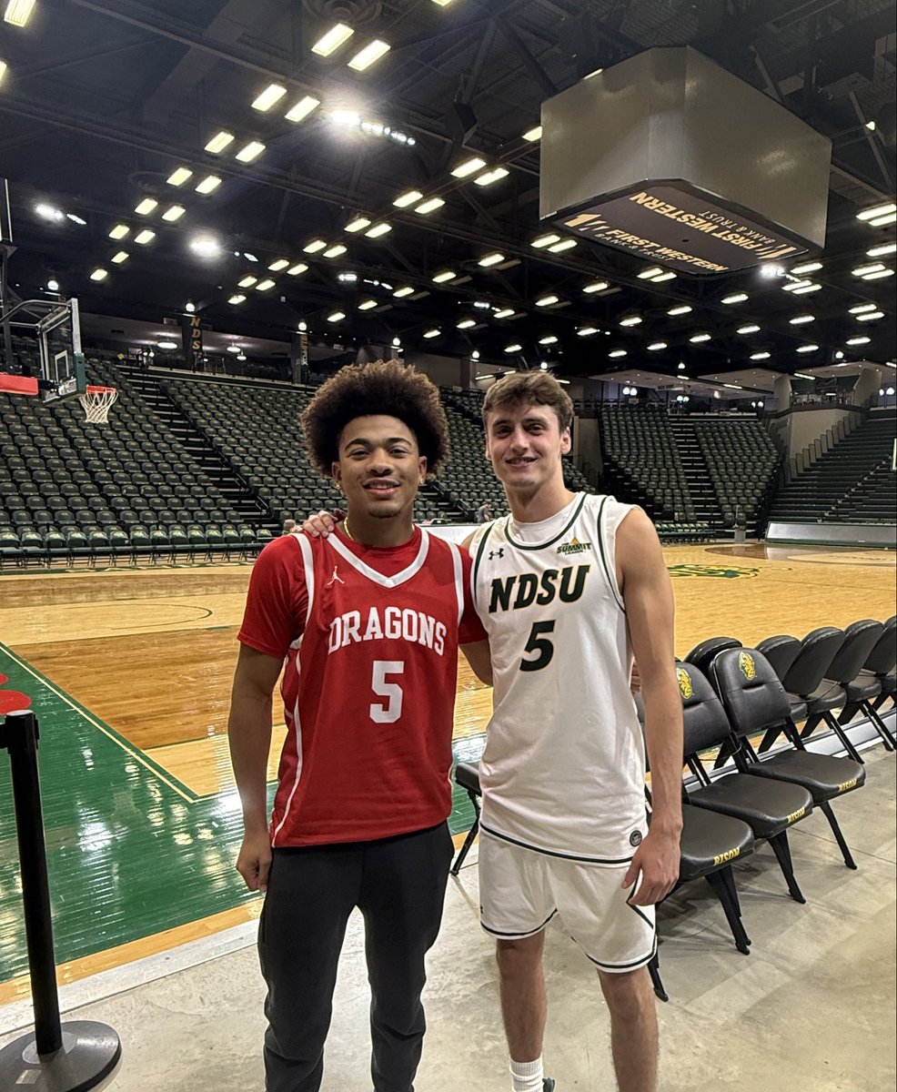 SkippersBB's tweet photo. Former state champion Skipper Guards played against each other last night in Fargo! #AnchorsUp⚓️ https://t.co/WKNCLywivb