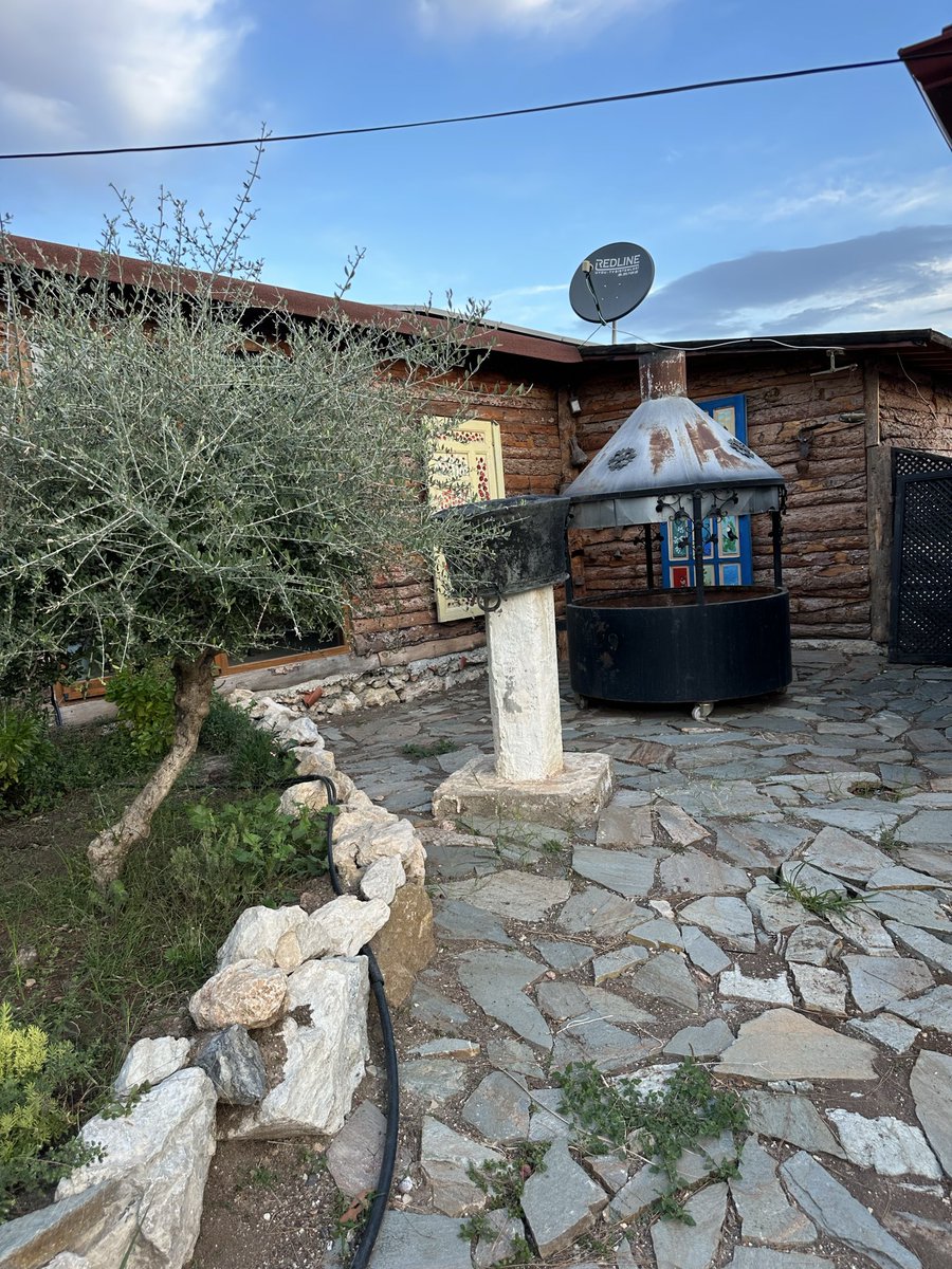 KTreeHouses's tweet photo. Merhaba can dostlarım yellitepeden selamlar https://t.co/fSmNkzvtE9