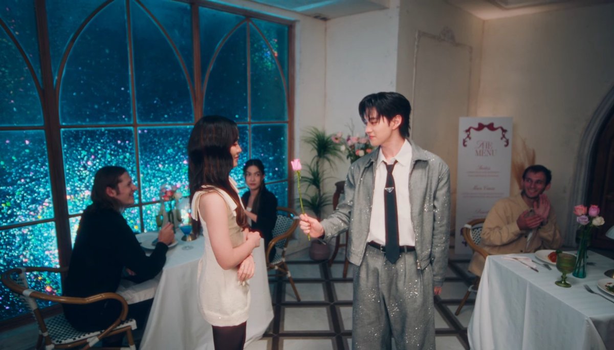 tuesvibe's tweet photo. ถ้านี่มะใช่คุณพระเอกเอ็มวีที่น่ารักที่สุด yㅡy 🧡 พี่กันขี้โกงมาก ทั้งหล่อและน่ารักมากๆในเวลาเดียวกันได้ไง ฮือ

#PROXIEth #PROXIEGun 
#อาจจะยังนะ #MaybeNotYet https://t.co/3oZL8JyfIl