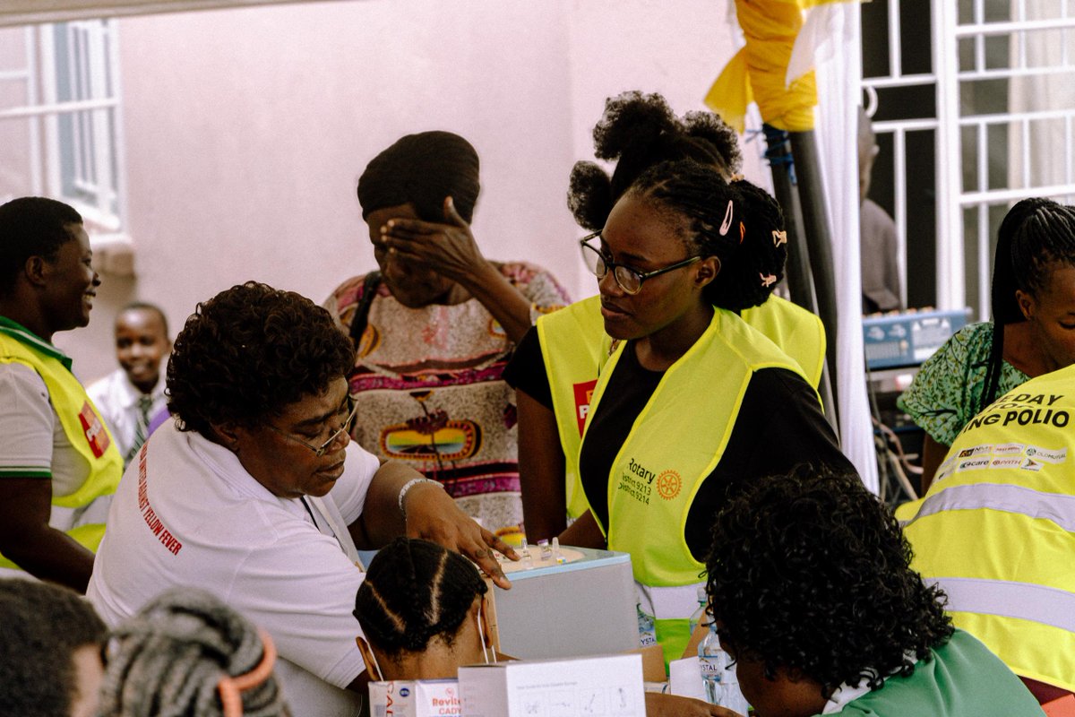 CIUuga's tweet photo. This is what service looks like! Our #CIU students are at Nsambya Hospital, Ggaba, with the @Rotary  Clubs for #WorldPolioDay, putting ONE DAY. ONE FOCUS: ENDING POLIO NOW! into action through immunisations.

#EndPolio #Lead #Innovate #Transform https://t.co/PgK24DsQSF