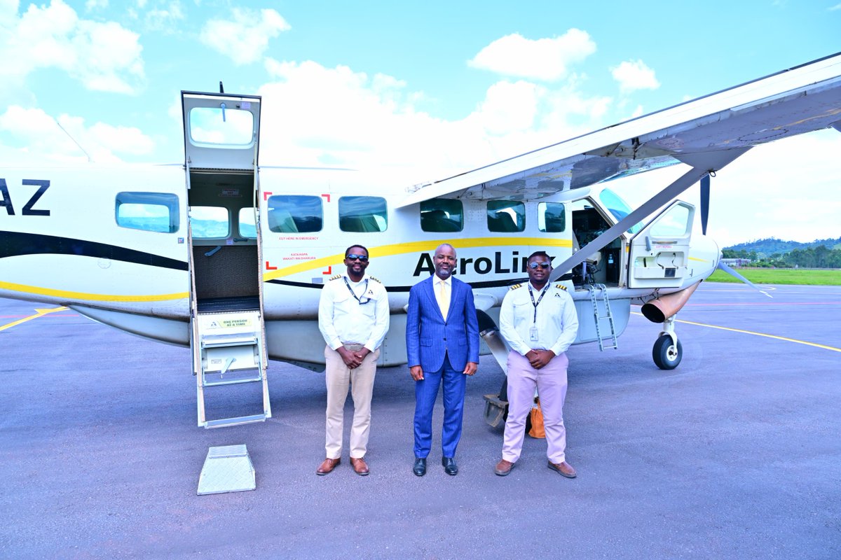 AerolinkUganda's tweet image. Premium service meets trusted leadership.
An absolute honour to welcome the Deputy Speaker of Parliament, Hon. Thomas Tayebwa, on board AeroLink Uganda. Shout out to Captain Obbo &amp;amp; FO Victor, who ensured a premium and seamless journey. ✈️
#AeroLinkUganda #FlyAeroLink #VisitUganda